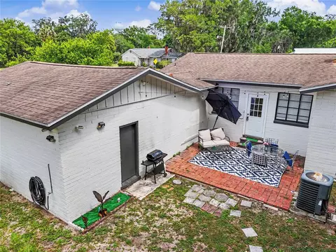Exterior - 1008 NE 6th St, Ocala, FL 34470 photo 5 of 9
