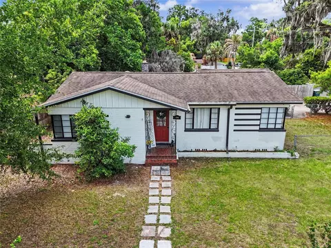 Exterior - 1008 NE 6th St, Ocala, FL 34470 photo 2 of 9