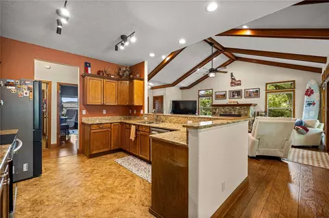 Kitchen - 538 NW 7th St, Williston, FL 32696 photo 3 of 5