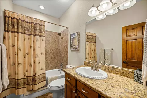 Bath - 538 NW 7th St, Williston, FL 32696 photo 3 of 3