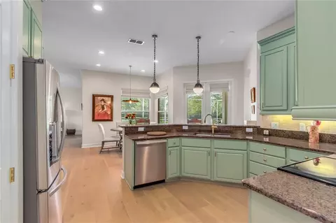 Kitchen - 6957 NW 54th Loop, Ocala, FL 34482 photo 2 of 4