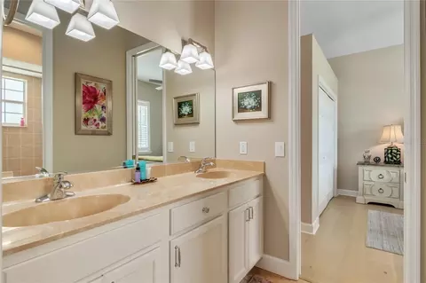 Bath - 6957 NW 54th Loop, Ocala, FL 34482 photo 3 of 4