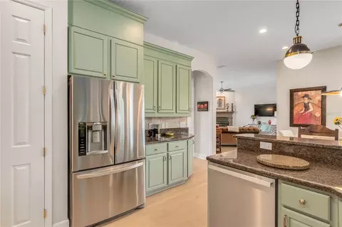 Kitchen - 6957 NW 54th Loop, Ocala, FL 34482 photo 4 of 4