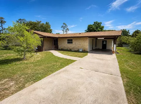 21171 SW Honeysuckle St, Dunnellon, FL 34431