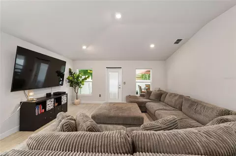 Living - 4585 SE 25th Loop, Ocala, FL 34480 photo 1 of 1