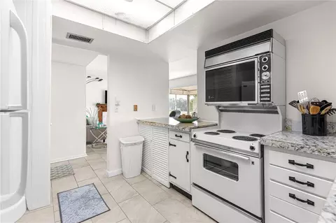 Kitchen - 628 Midway Dr #B, Ocala, FL 34472 photo 1 of 4