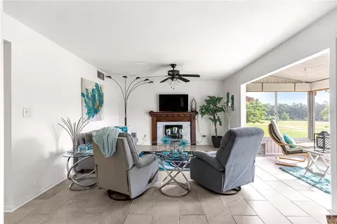 Living - 628 Midway Dr #B, Ocala, FL 34472 photo 2 of 3