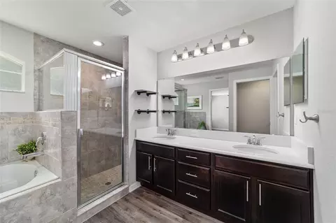 Bath - 8941 SE 51st, Ocala, FL 34480 photo 4 of 5