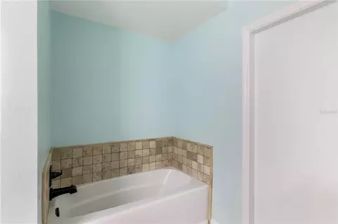 Bath - 5395 SW 103rd Loop, Ocala, FL 34476 photo 2 of 3