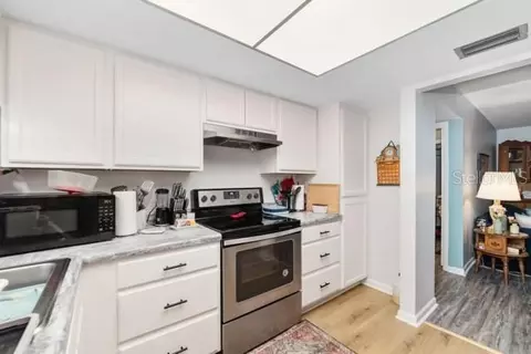 Kitchen - 631 Silver Pass #A, Ocala, FL 34472 photo 4 of 5