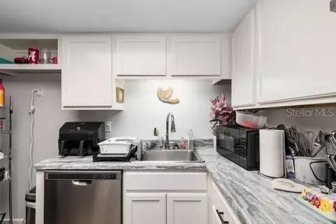 Kitchen - 631 Silver Pass #A, Ocala, FL 34472 photo 3 of 5
