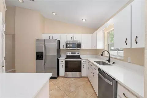 Kitchen - 2213 SW 146th Loop, Ocala, FL 34473 photo 1 of 4