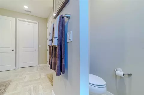 Bath - 9985 SW 88th Loop, Ocala, FL 34481 photo 2 of 4