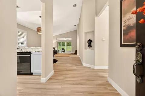 Entry Way - 842 W Silver Meadow Loop, Hernando, FL 34442 photo 2 of 5