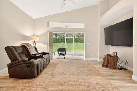 Living - 842 W Silver Meadow Loop, Hernando, FL 34442 photo 1 of 2