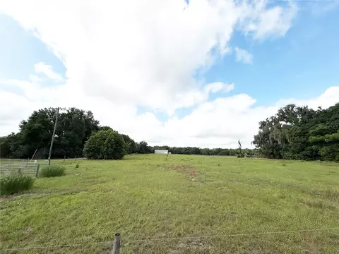 SE Sunset Harbor Road, Weirsdale, FL 32195