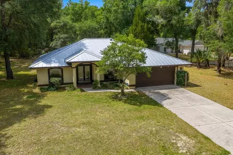 10190 N Athenia Dr, Citrus Springs, FL 34434