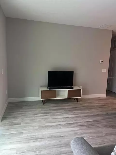 Living - 524 E Avondale Dr, Dunnellon, FL 34434 photo 4 of 4