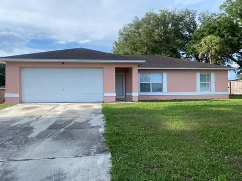 785 NW 67th St, Ocala, FL 34475
