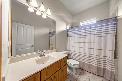 Bath - 5248 SE 39th Loop, Ocala, FL 34480 photo 3 of 5