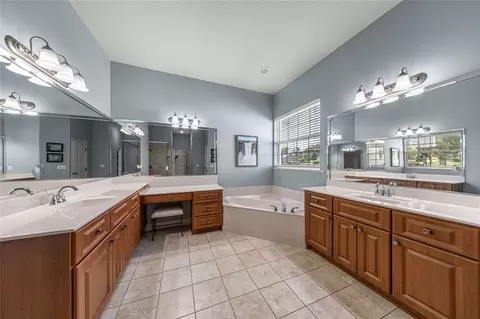 Bath - 5248 SE 39th Loop, Ocala, FL 34480 photo 1 of 5