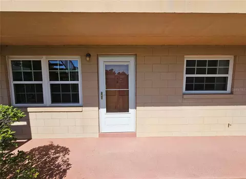 1100 E Caroline St #123, Tavares, FL 32778