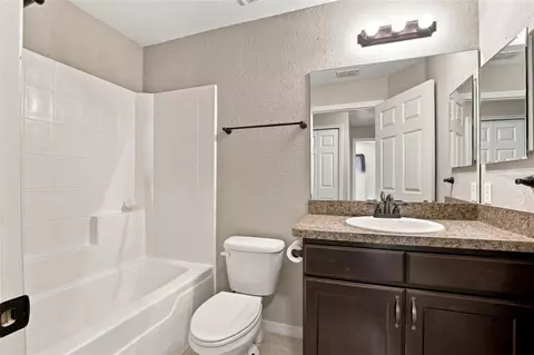 Bath - 3 Pine Track Pl, Ocala, FL 34472 photo 3 of 3