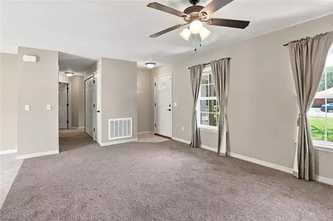 Living - 3 Pine Track Pl, Ocala, FL 34472 photo 2 of 5