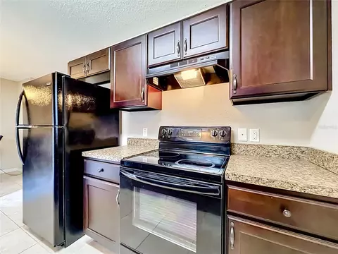 Kitchen - 3 Pine Track Pl, Ocala, FL 34472 photo 2 of 3