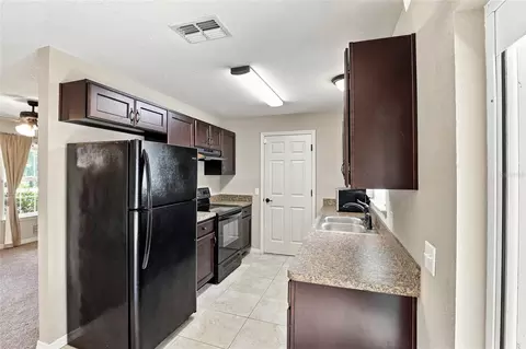 Kitchen - 3 Pine Track Pl, Ocala, FL 34472 photo 4 of 4