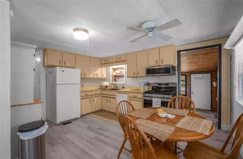 Kitchen - 4556 E Shorewood Dr, Hernando, FL 34442 photo 1 of 3