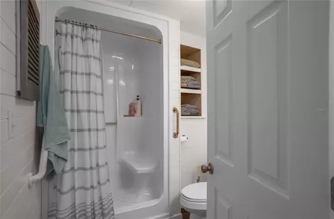Bath - 4556 E Shorewood Dr, Hernando, FL 34442 photo 1 of 2