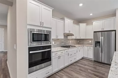 Kitchen - 8837 SW 79th Loop, Ocala, FL 34481 photo 4 of 7