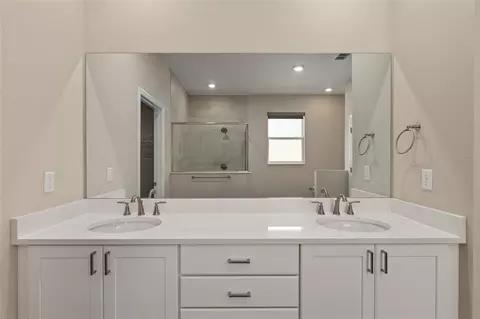Bath - 8837 SW 79th Loop, Ocala, FL 34481 photo 3 of 6