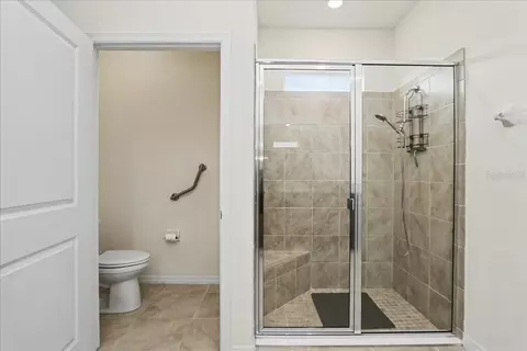 Bath - 6265 SW 88 Loop, Ocala, FL 34476 photo 3 of 4