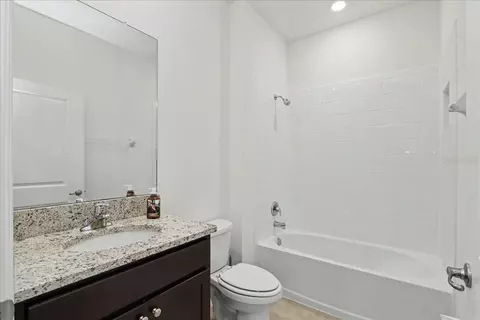 Bath - 6265 SW 88 Loop, Ocala, FL 34476 photo 1 of 4