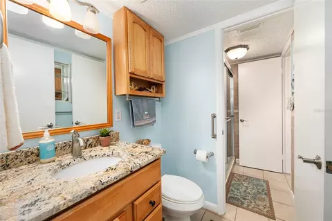 Bath - 749 Midway Dr #A, Ocala, FL 34472 photo 1 of 6