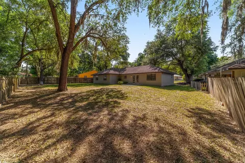 Exterior - 35 Pine Cir, Ocala, FL 34472 photo 7 of 14