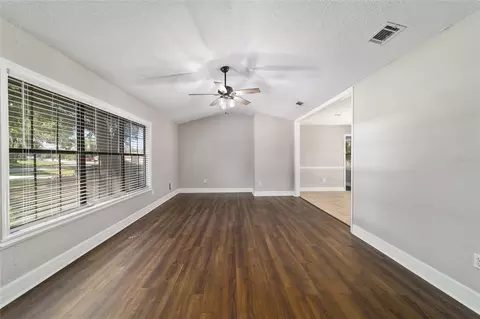 Living - 35 Pine Cir, Ocala, FL 34472 photo 2 of 8