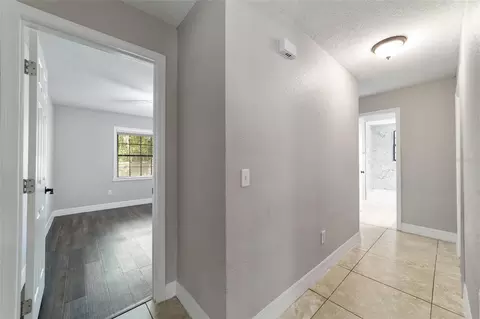 Entry Way - 35 Pine Cir, Ocala, FL 34472 photo 5 of 6