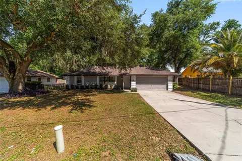 Exterior - 35 Pine Cir, Ocala, FL 34472 photo 12 of 14