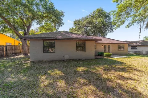 Exterior - 35 Pine Cir, Ocala, FL 34472 photo 4 of 14