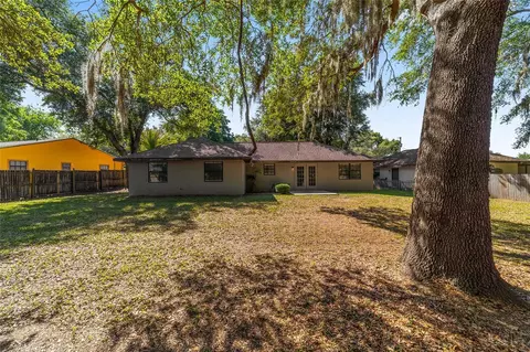 Exterior - 35 Pine Cir, Ocala, FL 34472 photo 6 of 14