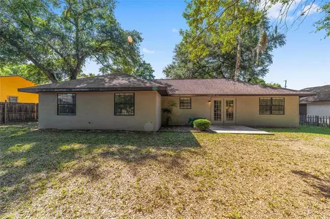 Exterior - 35 Pine Cir, Ocala, FL 34472 photo 3 of 14