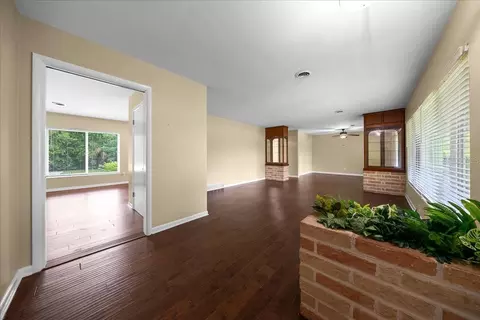 Living - 2333 E Fort King St, Ocala, FL 34471 photo 5 of 9