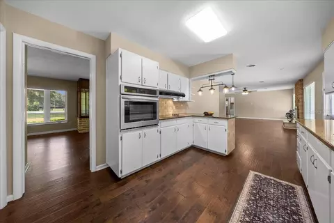 Kitchen - 2333 E Fort King St, Ocala, FL 34471 photo 3 of 4