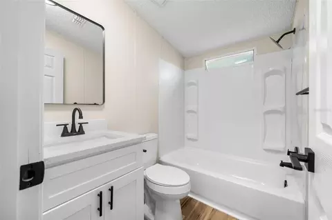 Bath - 11330 NE 84th Ct, Bronson, FL 32621 photo 2 of 2