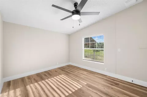 Bedroom - 11330 NE 84th Ct, Bronson, FL 32621 photo 4 of 6