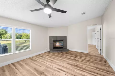 Living - 11330 NE 84th Ct, Bronson, FL 32621 photo 3 of 7