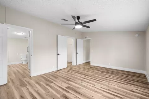 Bedroom - 11330 NE 84th Ct, Bronson, FL 32621 photo 2 of 6